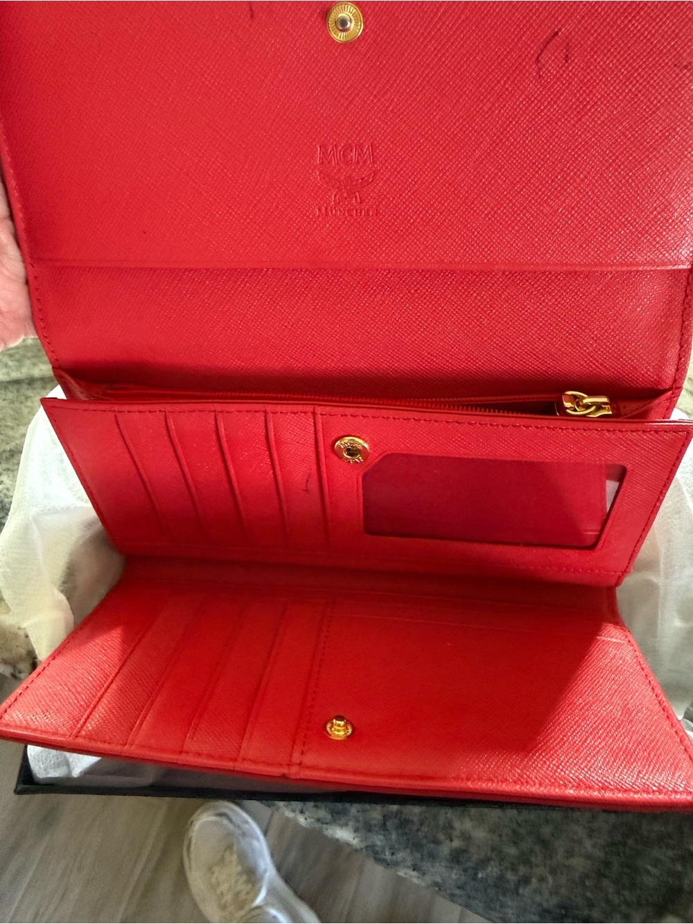 MCM Shiny Red Patent Logo-Embossed Continental Wallet with Gold Accents - Picture 4 of 10